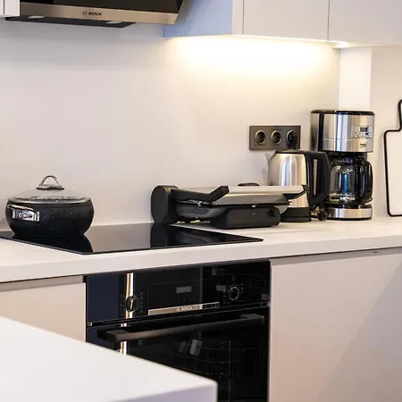 Lara Breeze Kundu Kanyon Apartment