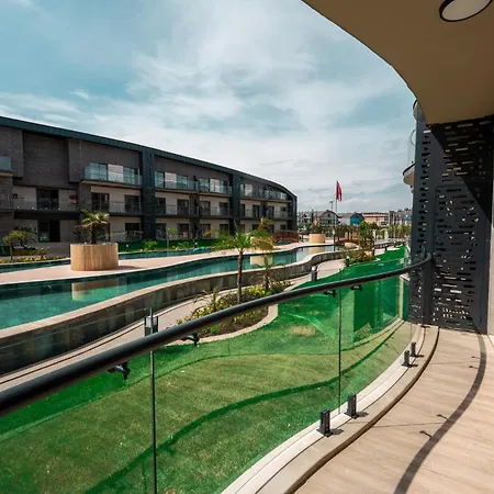 Lara Breeze Kundu Kanyon Apartment