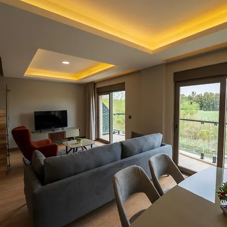 Lara Breeze Kundu Kanyon Apartment *